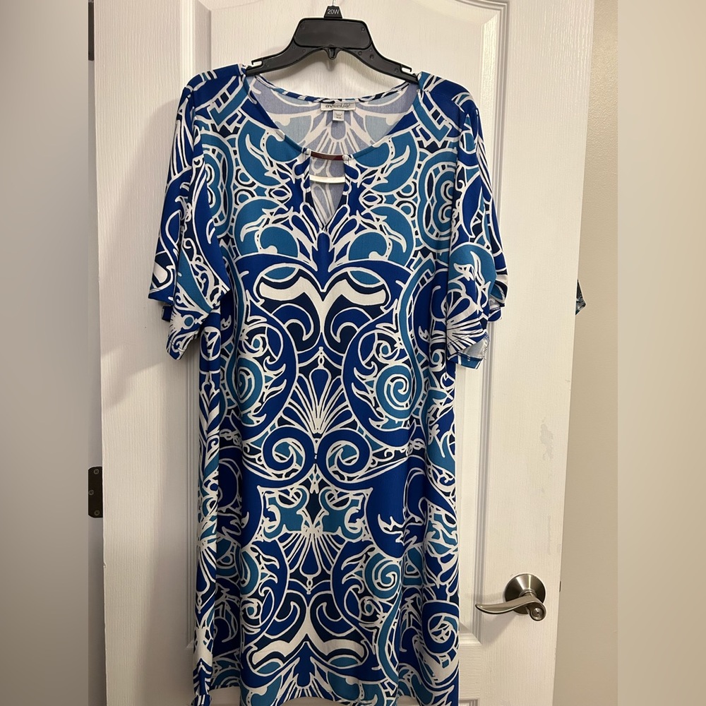 Dress by Avenue, side 18